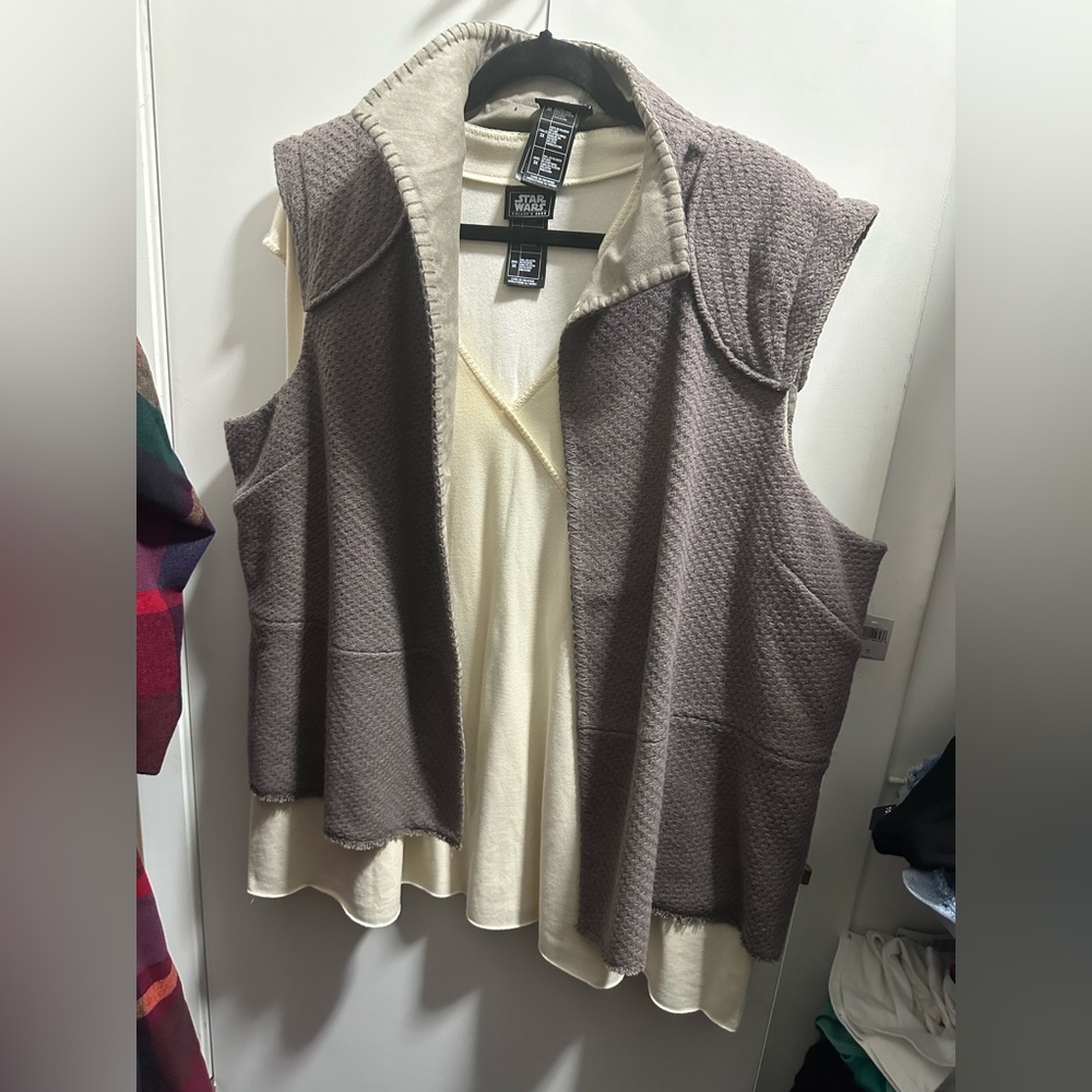 Disney galaxys edge reye shirt